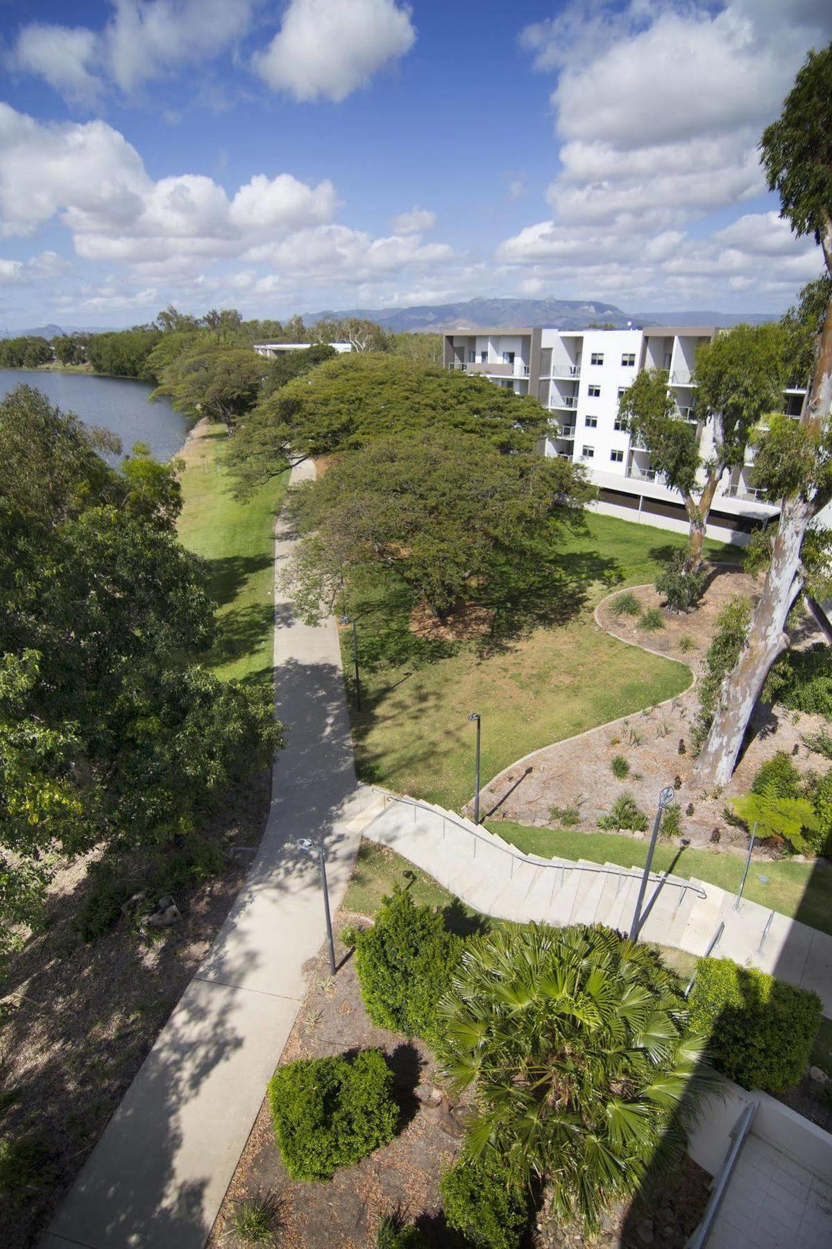 טאונסביל Jacana Apartments מראה חיצוני תמונה